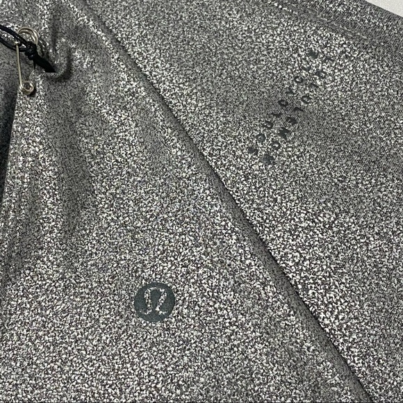 Lululemon SoulCycle To The Beat crop tee NWT LIMITED EDITION Size 4 Metal Gray - Picture 4 of 15